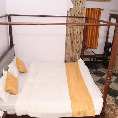 Hotel Rang Sagar Haveli Udaipur Luaran gambar